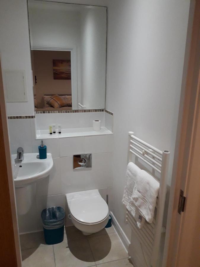 Luxury And Stylish 2 Bedroom Apartment With En-Suite Luton  Eksteriør billede